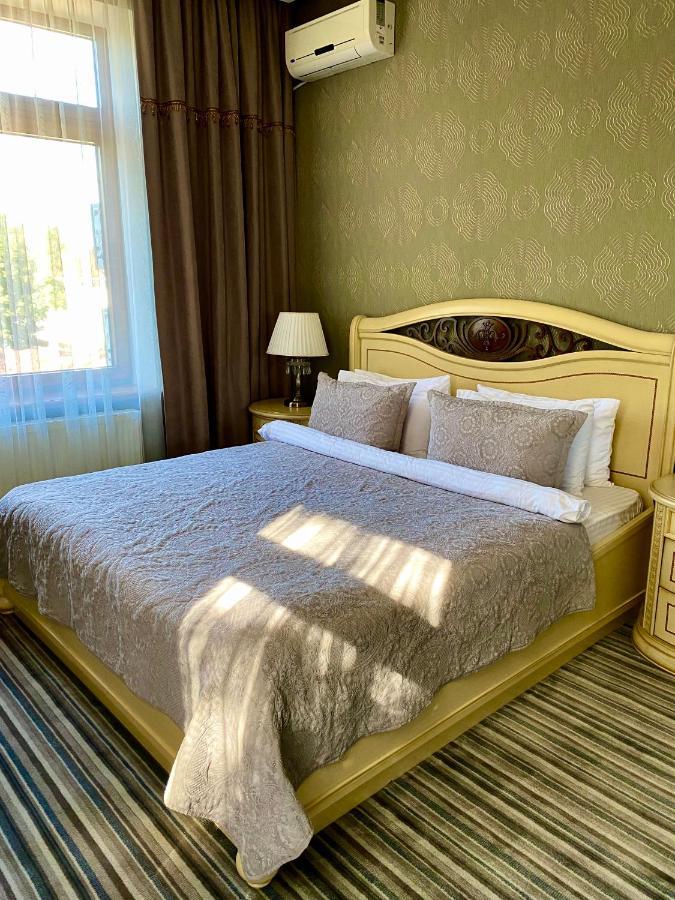 Villa-Sofia Mini-Hotel Oldenburg Bagian luar foto